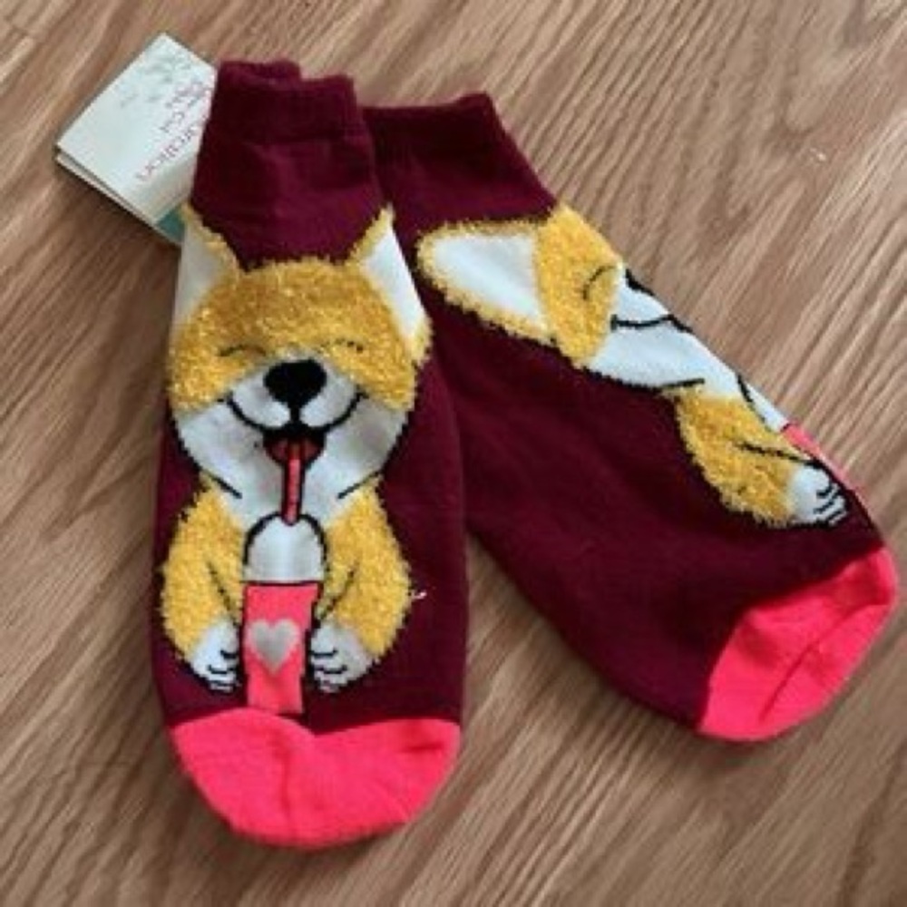 NWT Xhilaration Pembroke Welsh Corgi Dog Ladies Low Cut Socks Maroon Pink Cute - Picture 2 of 6
